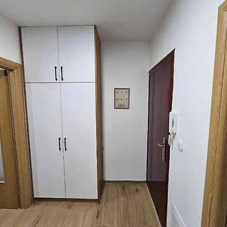 Apartman Apartment Lara *