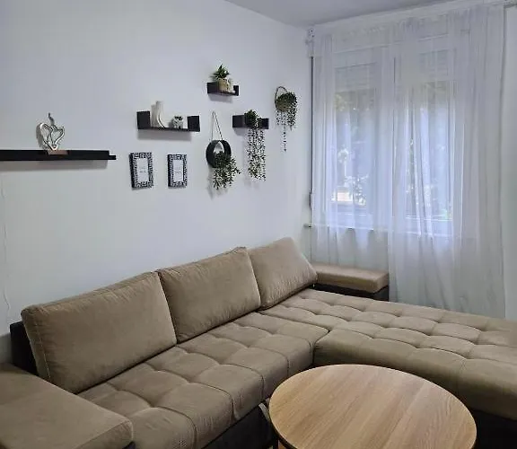 Apartment Lara Apartman *